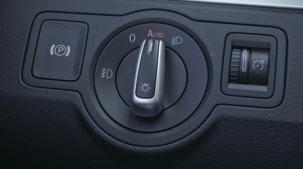 ترمزدستی الکترونیکی (EPB)2